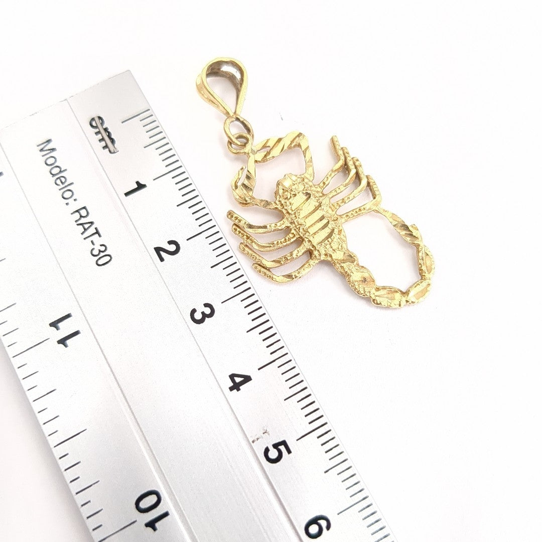 DIJE ORO 14 K 3.2 GRMS (SEMINUEVO)