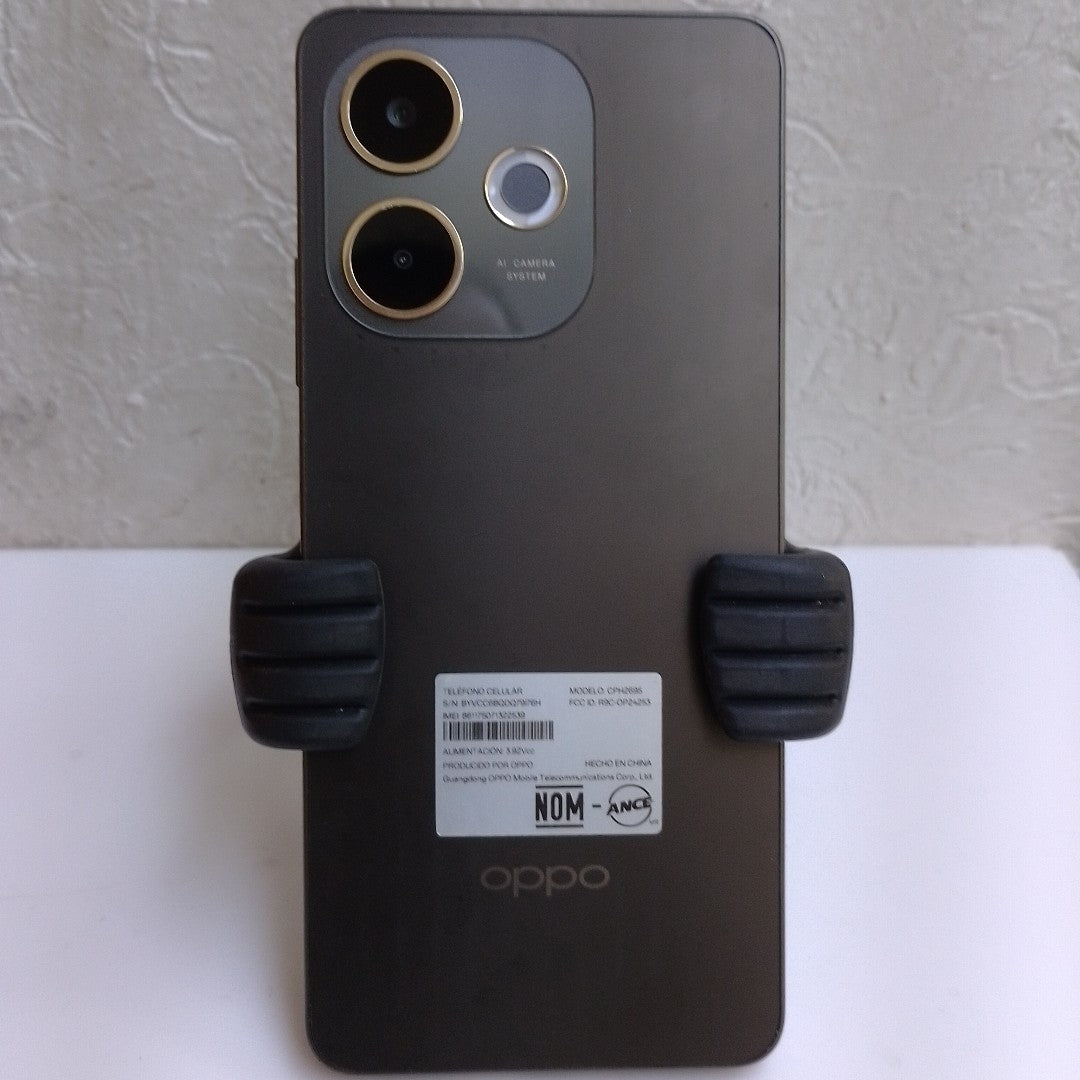 CELULAR OPPO A5 PRO 5G CPH2695 (2025) 256 GB 8 GB RAM (SEMINUEVO)