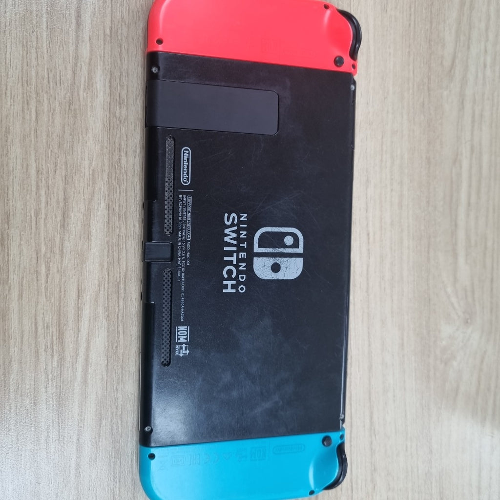 CONSOLA DE VIDEOJUEGO NINTENDO SWITCH 1.1 32 GB (SEMINUEVO)