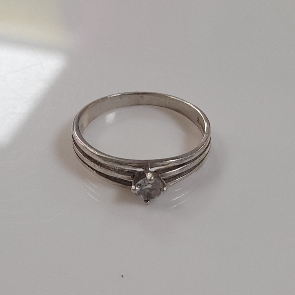 ANILLITO PLATA 1.9 GRMS (SEMINUEVO)