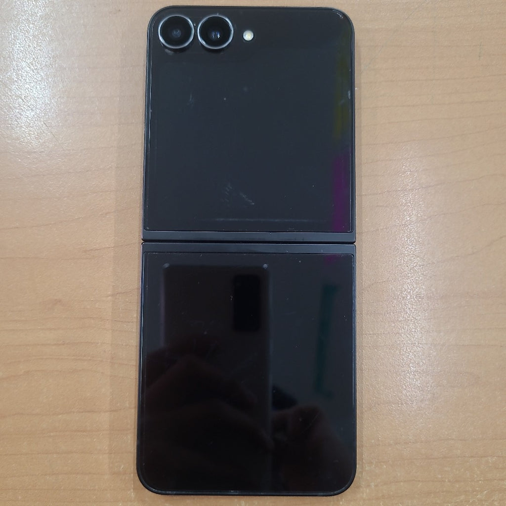 CELULAR SAMSUNG GALAXY Z FLIP7 FE SM-F761B (2025) 128 GB 8 GB RAM (SEMINUEVO)