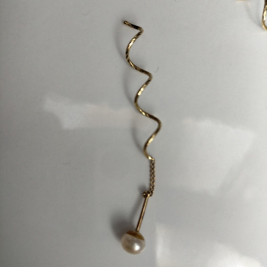 VIOLADORES PAR ORO 14 K 1.3 GRMS (SEMINUEVO)