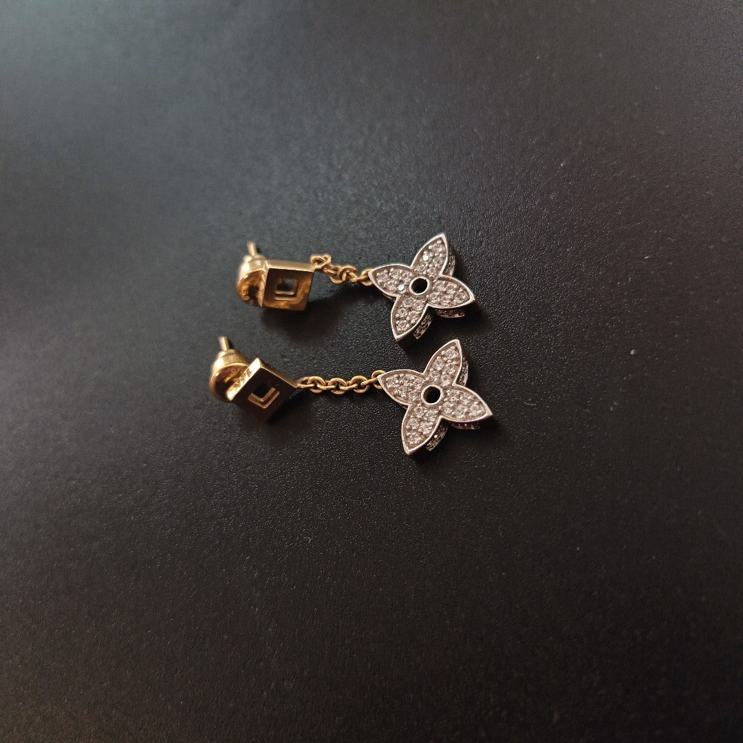 ARETES PAR ORO 14 K 5.8 GRMS (SEMINUEVO)