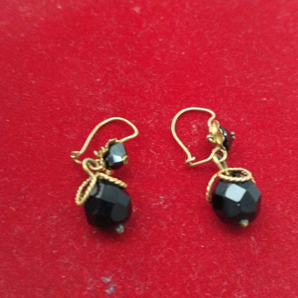 ARETES PAR ORO,ORO MUY BAJO 8 K 2,70 GRMS (SEMINUEVO)