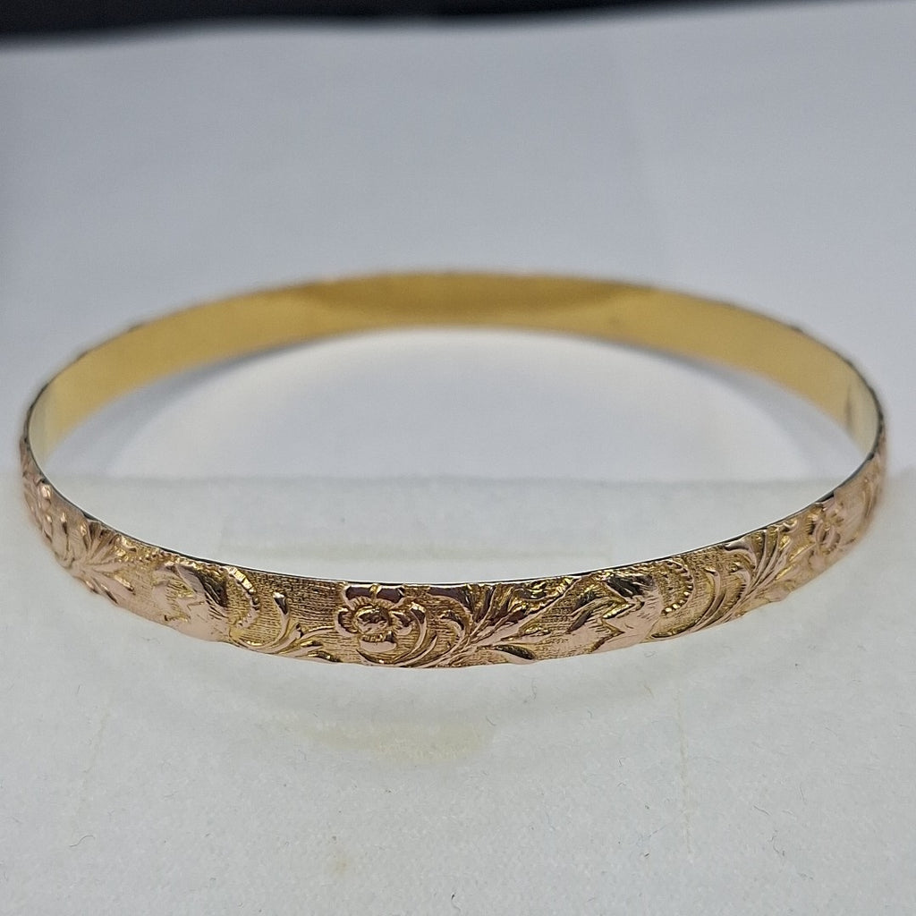 PULSERA RIGIDA ORO 10 K 9.8 GRMS (SEMINUEVO)