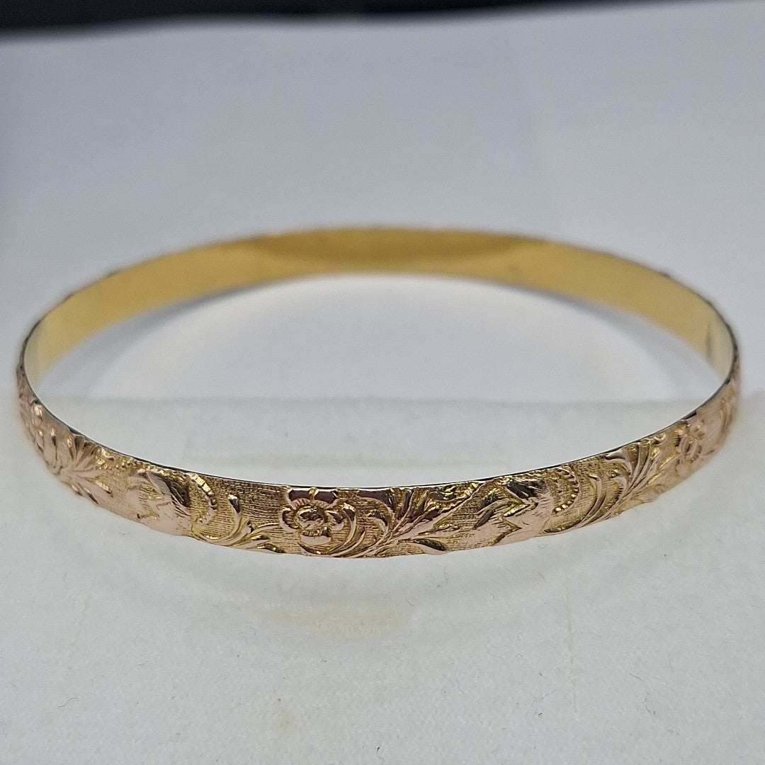 PULSERA RIGIDA ORO 10 K 9.8 GRMS (SEMINUEVO)