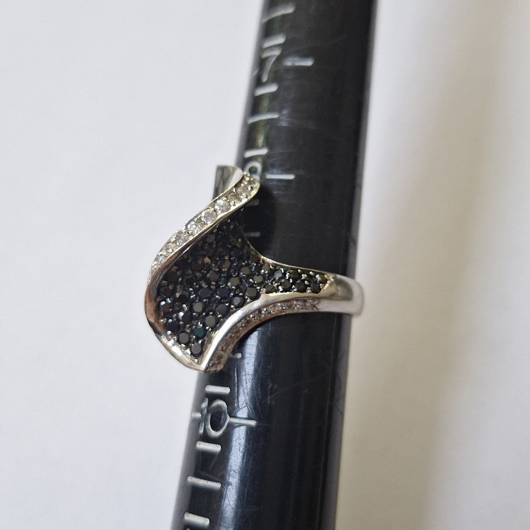 ANILLITO ORO BLANCO 14 K 9.7 GRMS (SEMINUEVO)