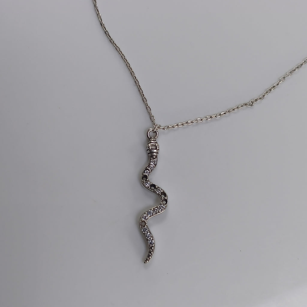 CADENA, DIJE PLATA 2.3 GRMS (SEMINUEVO)