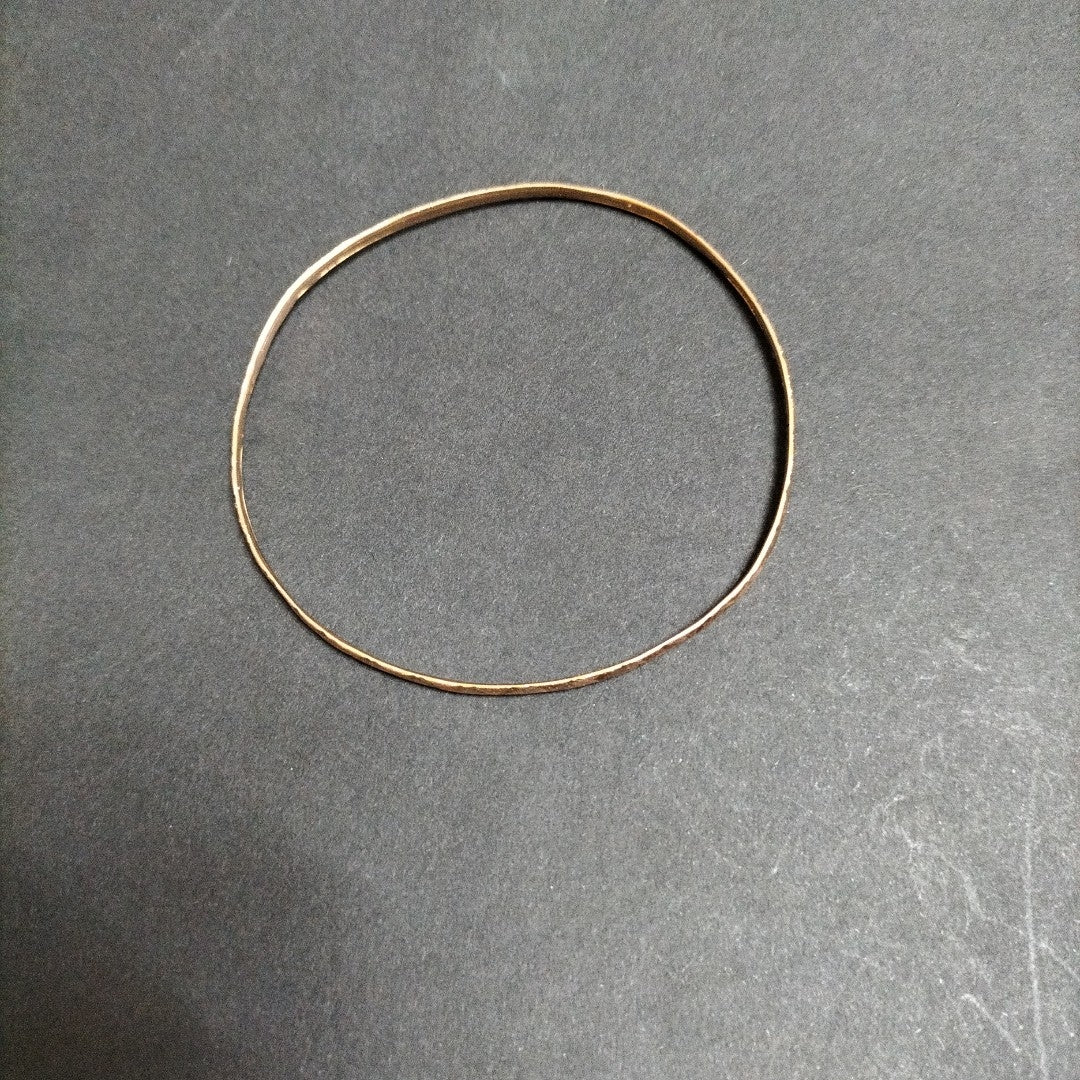 PULSERA RIGIDA ORO 10 K 3.9 GRMS (SEMINUEVO)