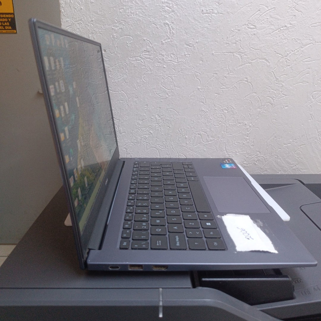 LAPTOP HONOR MAGICBOOK 14 NMH-WDQ9HN (2022) 512 GB SSD 8 GB RAM (SEMINUEVO)