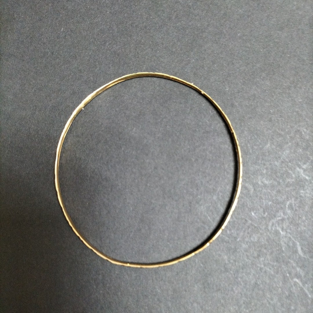 PULSERA RIGIDA ORO 14 K 3.9 GRMS (SEMINUEVO)