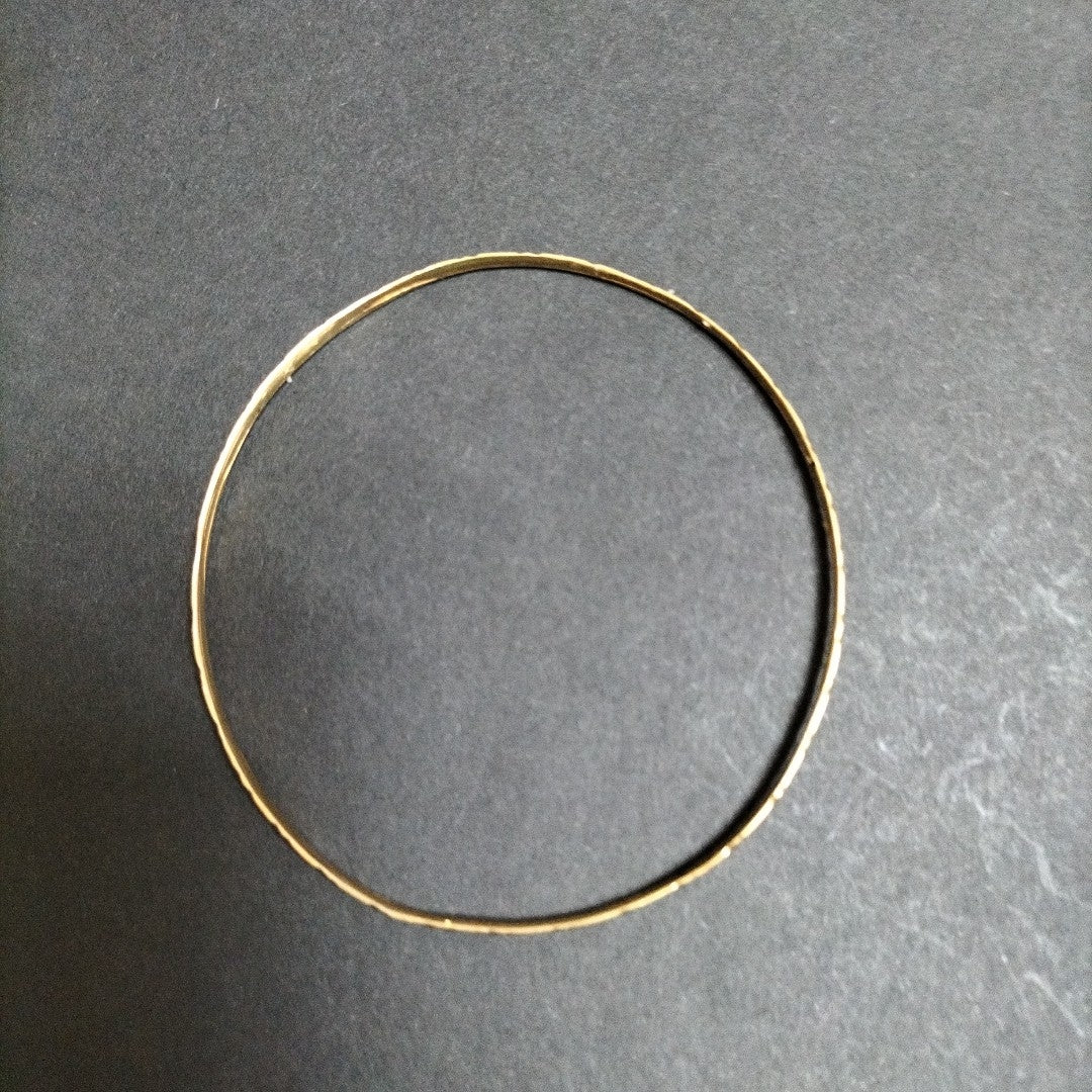 PULSERA RIGIDA ORO 14 K 3.9 GRMS (SEMINUEVO)