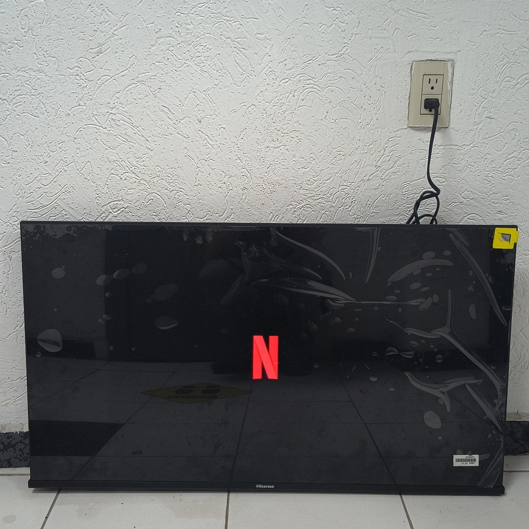 PANTALLA HISENSE 40A4KV (2023) 40" LED FULL HD (SEMINUEVO)