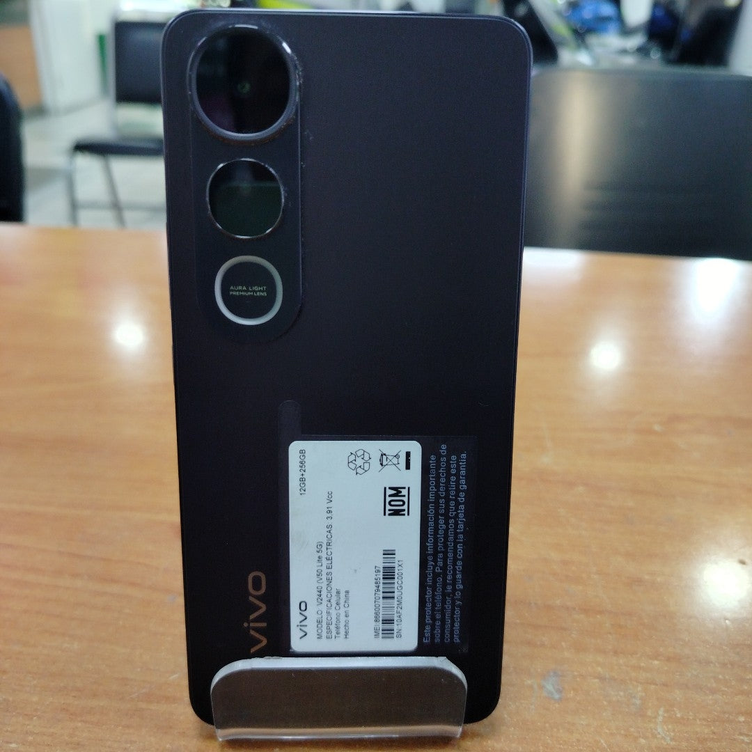 CELULAR VIVO V50 LITE 5G V2440 (2025) 256 GB 12 GB RAM (SEMINUEVO)