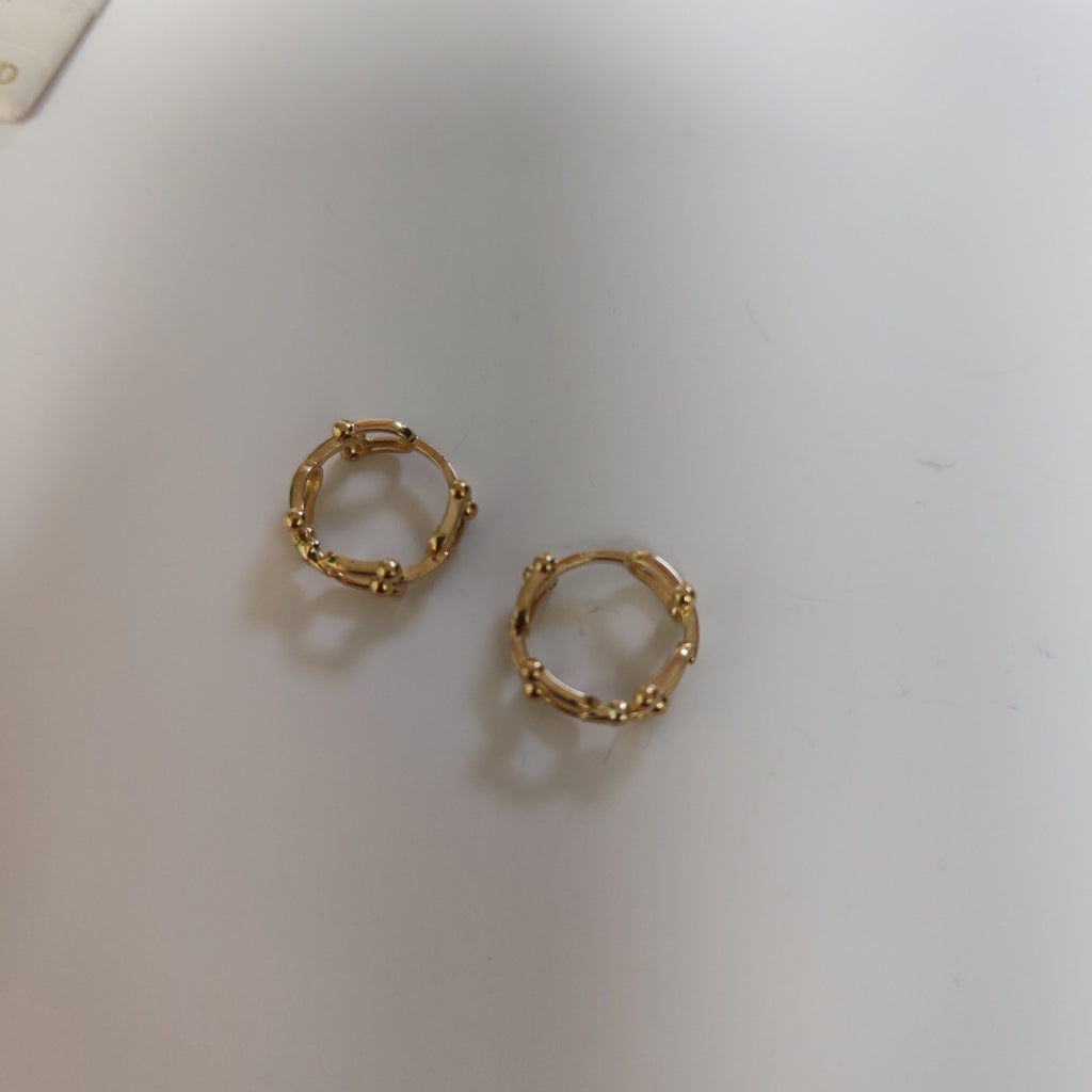 HUGGIES ORO 14K 2.4 (NUEVO)