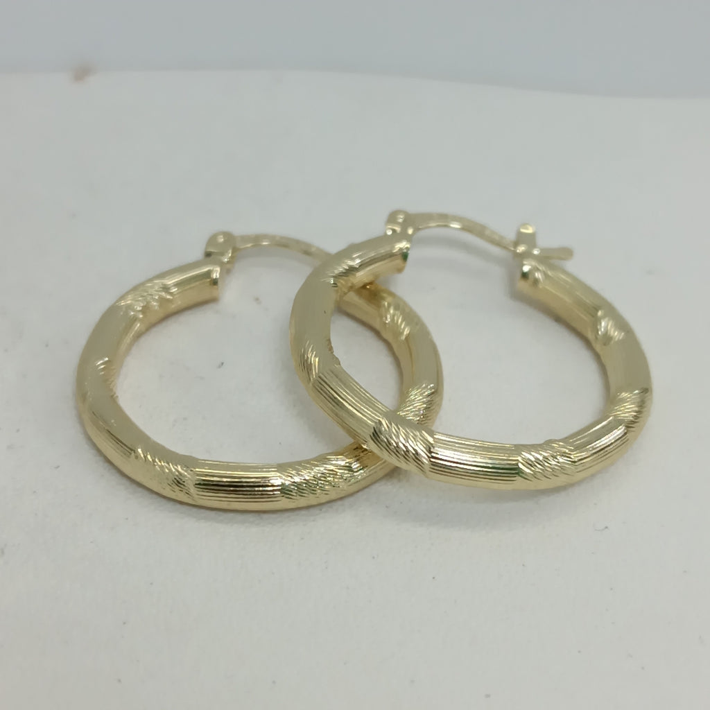 ARETES TEJIDO ARRACADAS BISELADAS 14K 3.8 GR (NUEVO)