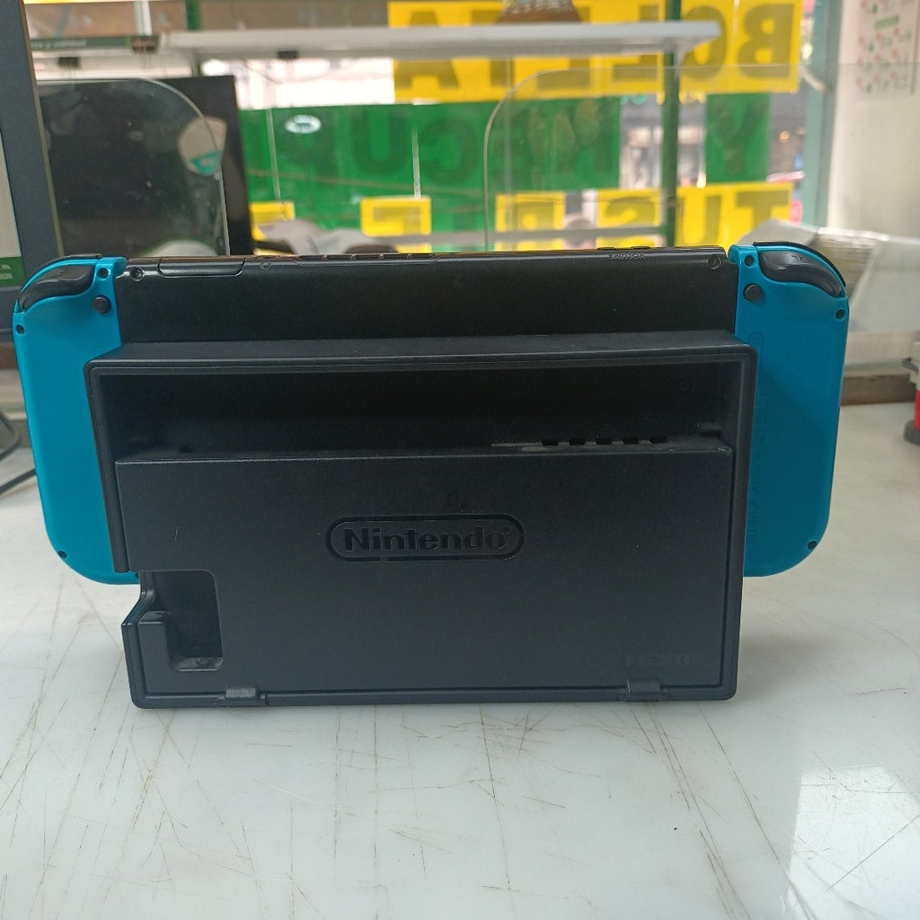 CONSOLA DE VIDEOJUEGO NINTENDO SWITCH 1.1 32 GB (SEMINUEVO)