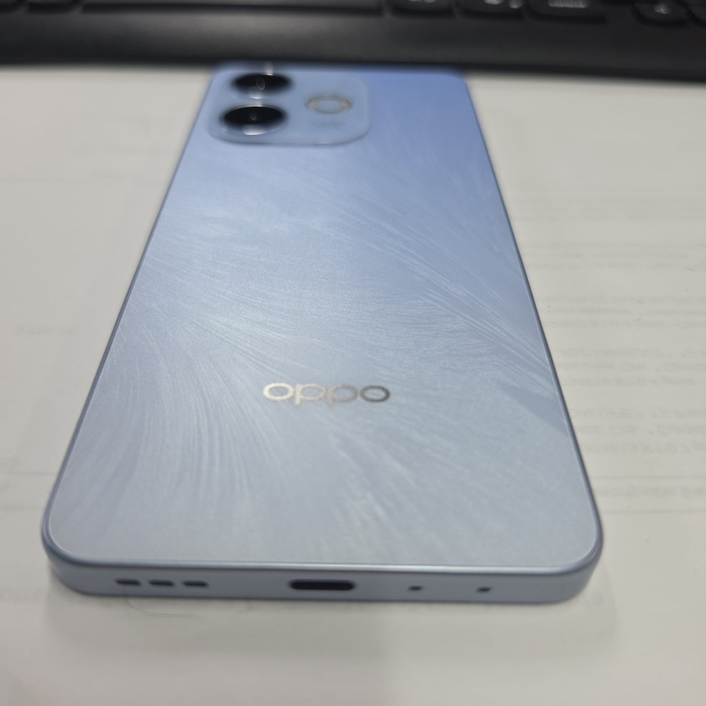 CELULAR OPPO A5 PRO CPH2711 (2025) 256 GB 8 GB RAM (SEMINUEVO)