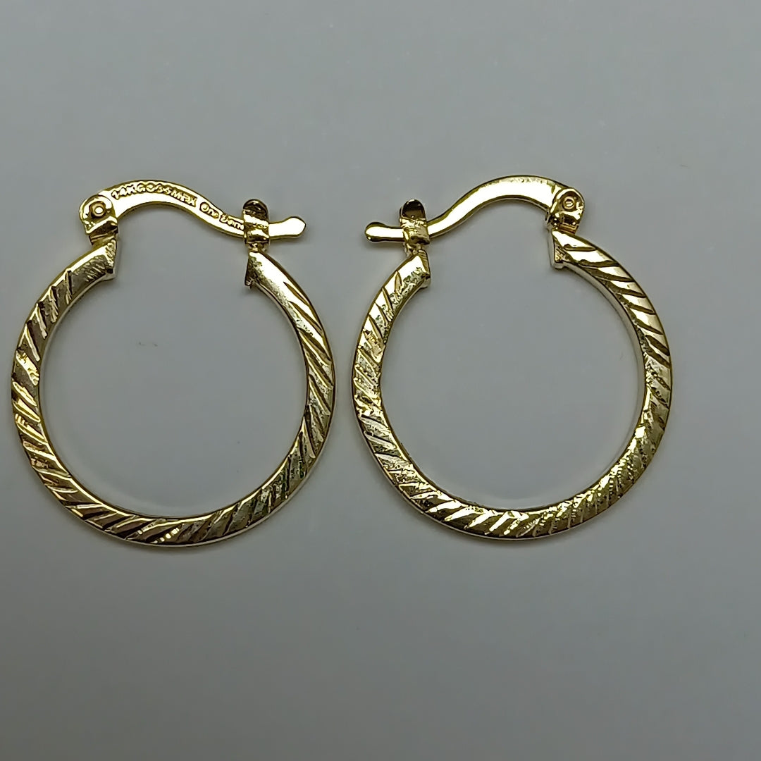 ARETES ARRACADAS ASTRIADAS 14K 1.4 GR ER 73 (NUEVO)