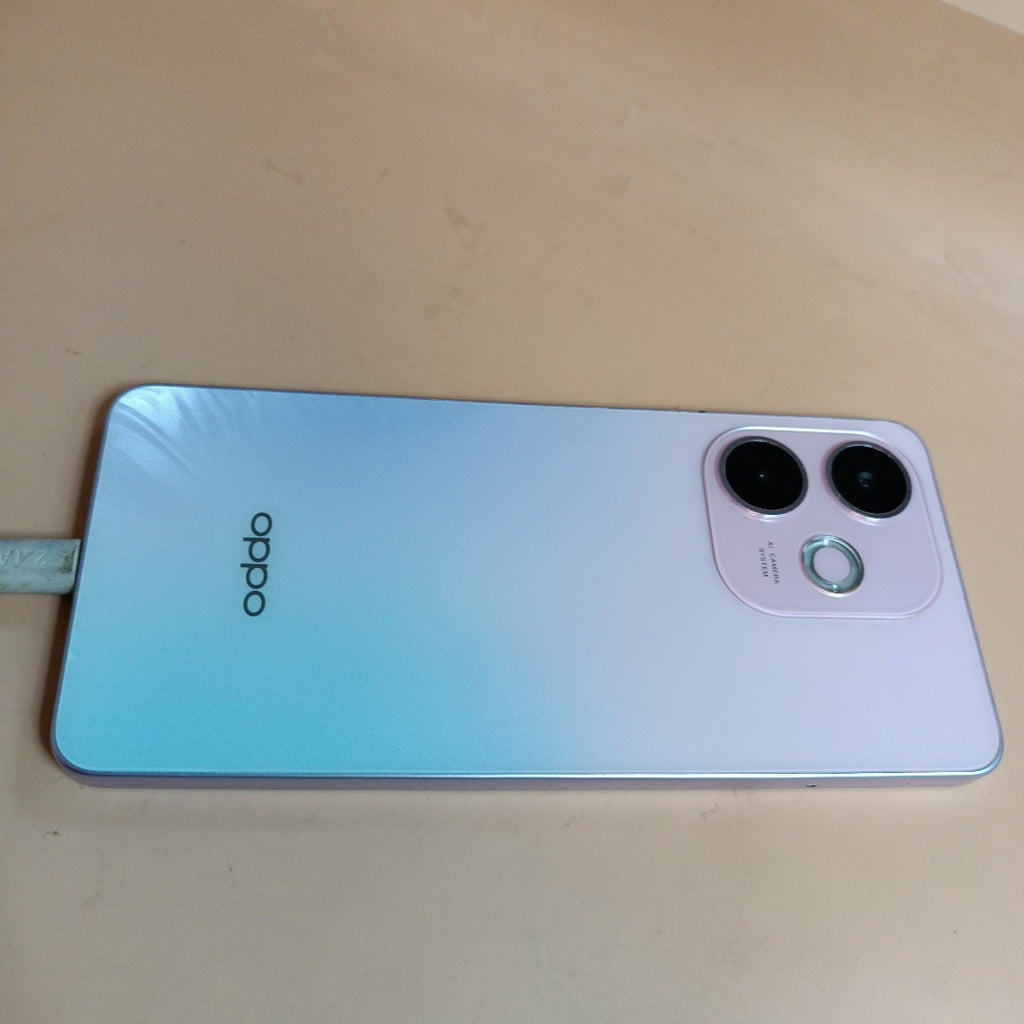 CELULAR OPPO A5 PRO 5G CPH2695 (2025) 256 GB 8 GB RAM (SEMINUEVO)