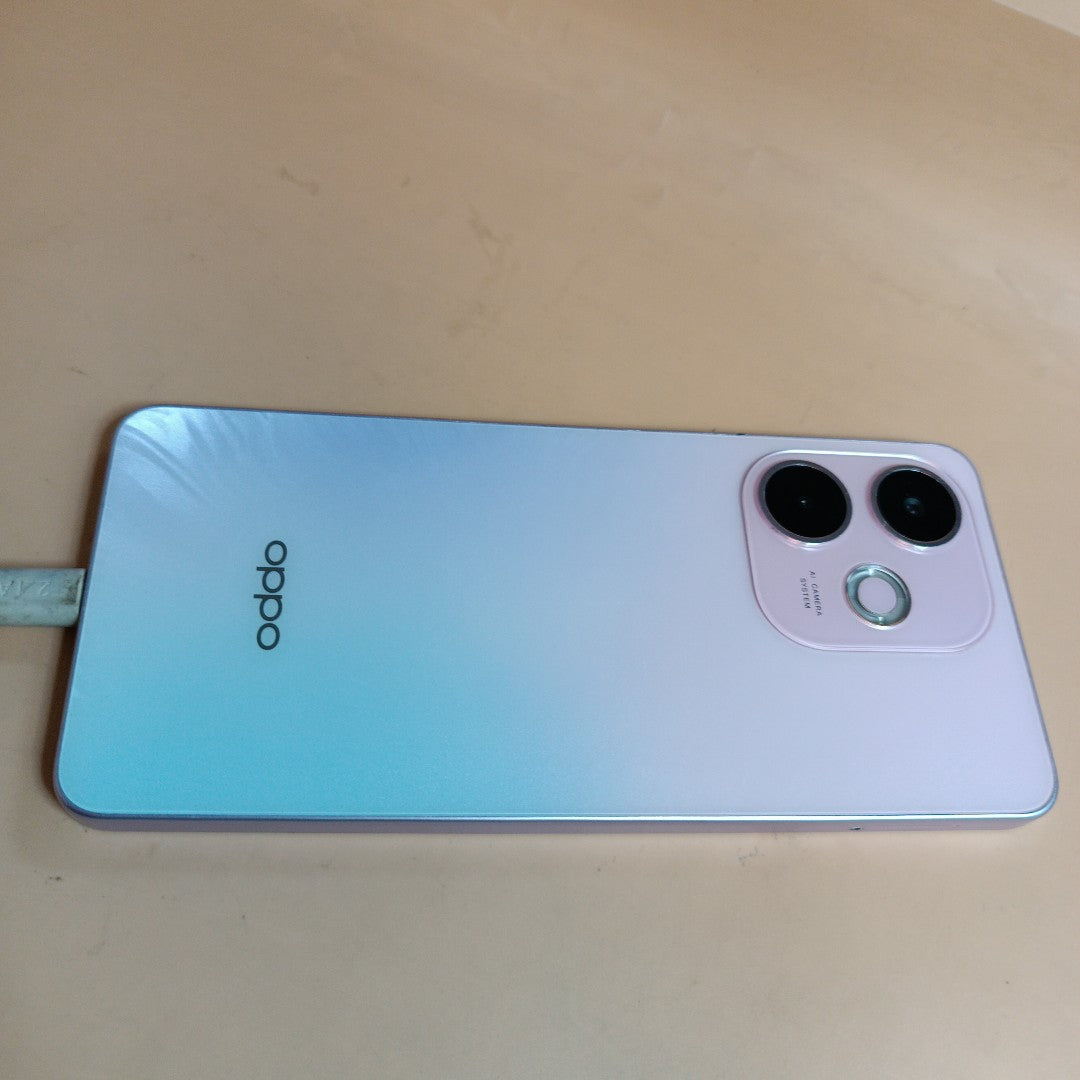 CELULAR OPPO A5 PRO 5G CPH2695 (2025) 256 GB 8 GB RAM (SEMINUEVO)