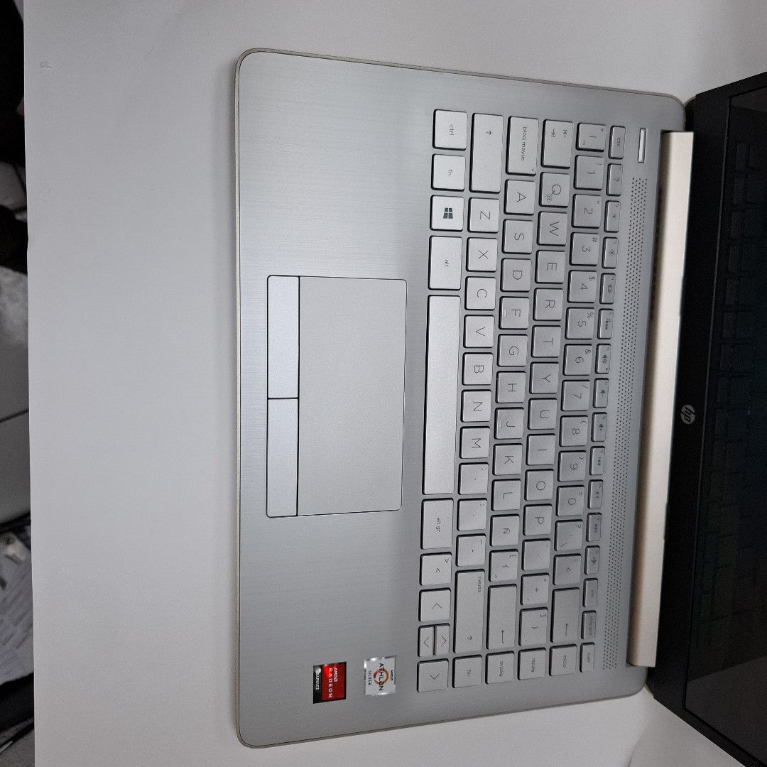 LAPTOP HP 14-DK1514LA (2021) (SEMINUEVO)