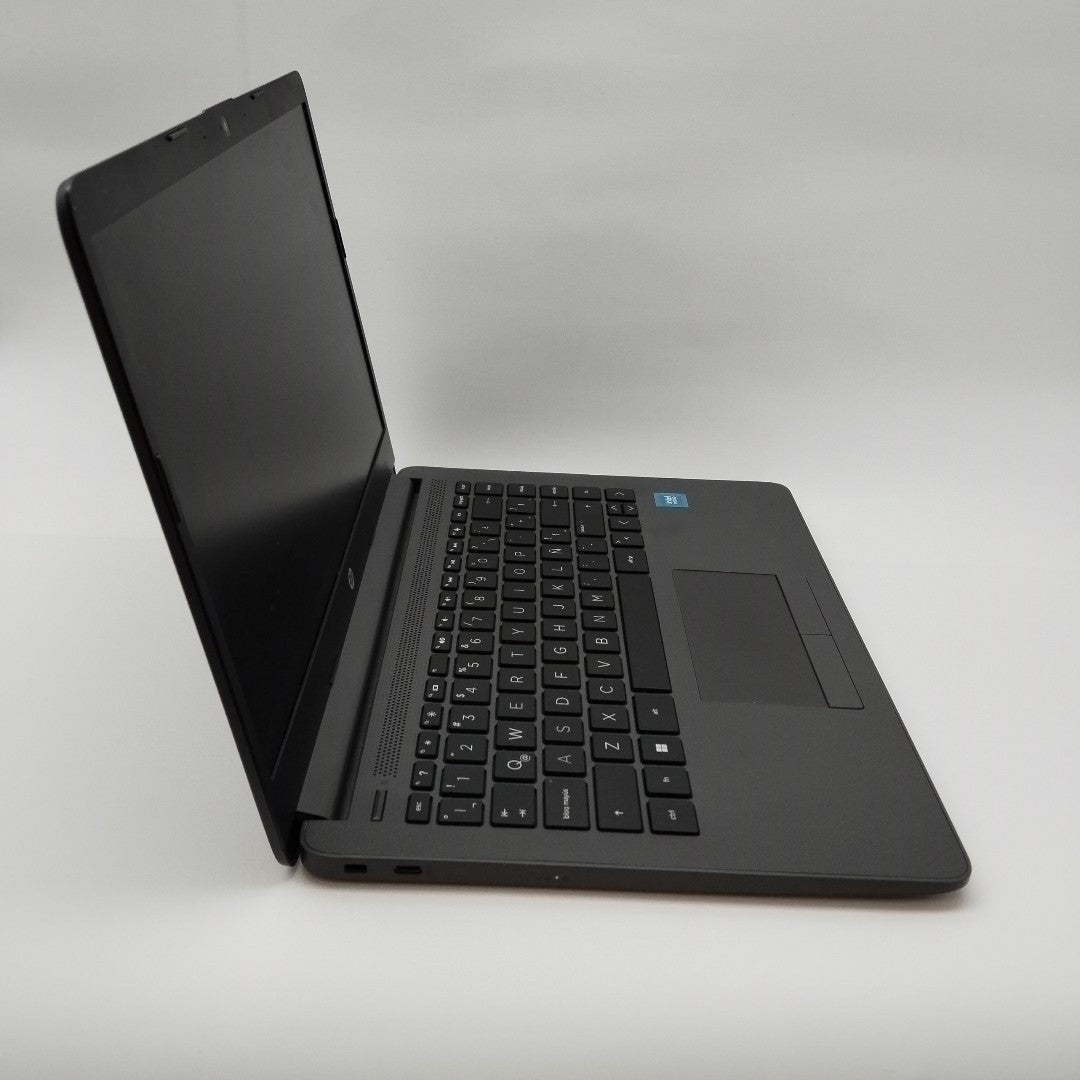 LAPTOP HP 240 G9 (2022) (SEMINUEVO)