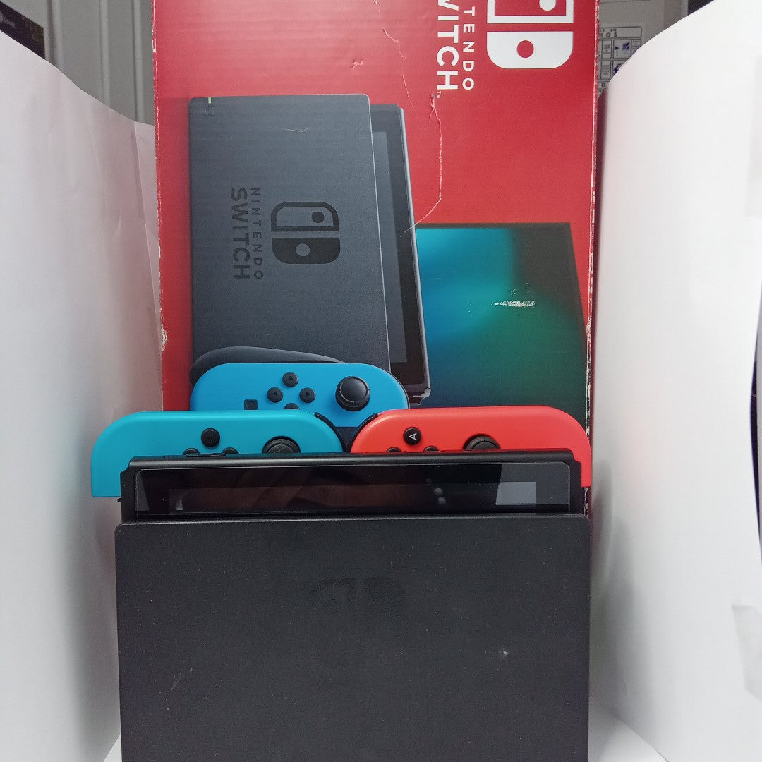 CONSOLA DE VIDEOJUEGO NINTENDO SWITCH (SEMINUEVO)