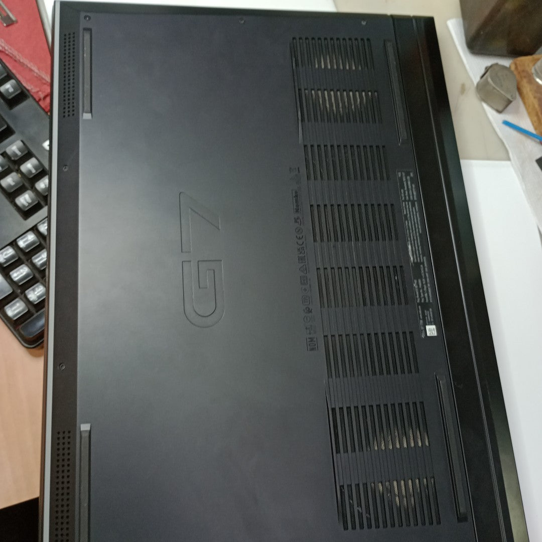 LAPTOP DELL G7 17 7700 (2020) (SEMINUEVO)