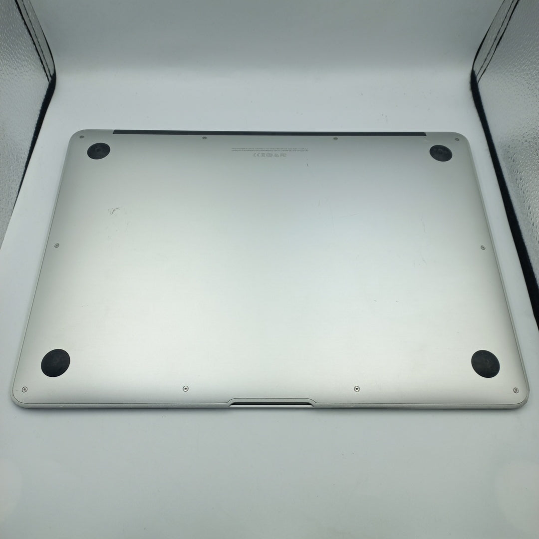 LAPTOP APPLE MACBOOK AIR 13&quot; 2017 1.8 A1466 256 GB SSD 8 GB RAM (SEMINUEVO)