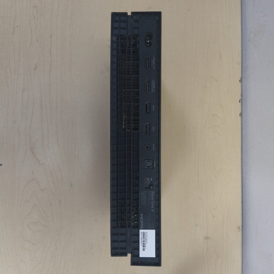CONSOLA DE VIDEOJUEGO MICROSOFT XBOX ONE X 1 TB (SEMINUEVO)
