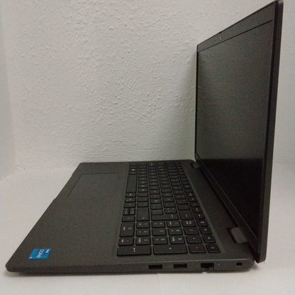 LAPTOP DELL LATITUDE 3540 (2024) 512 GB SSD 16 GB RAM (SEMINUEVO)