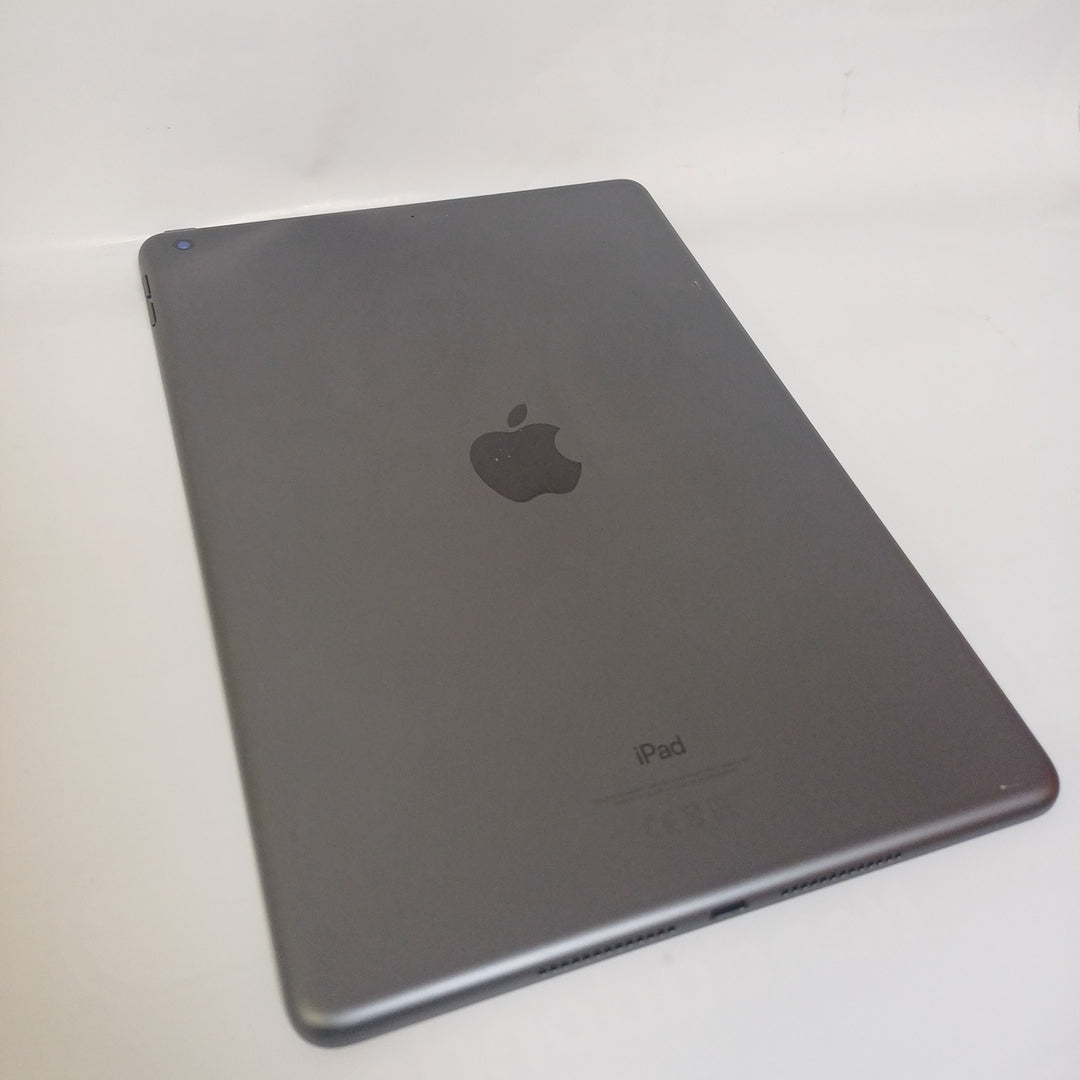 TABLETA APPLE IPAD 9 A2602 256 GB 3 GB RAM (SEMINUEVO)