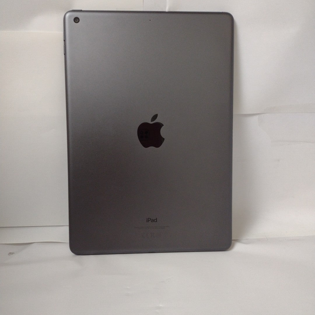 TABLETA APPLE IPAD 9 A2602 64 GB 3 GB RAM (SEMINUEVO)