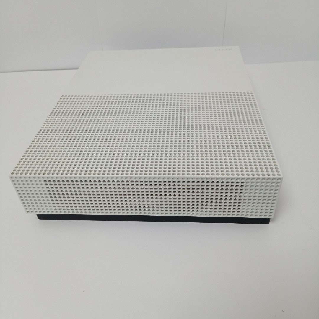 CONSOLA DE VIDEOJUEGO MICROSOFT XBOX ONE S 1 TB (SEMINUEVO)