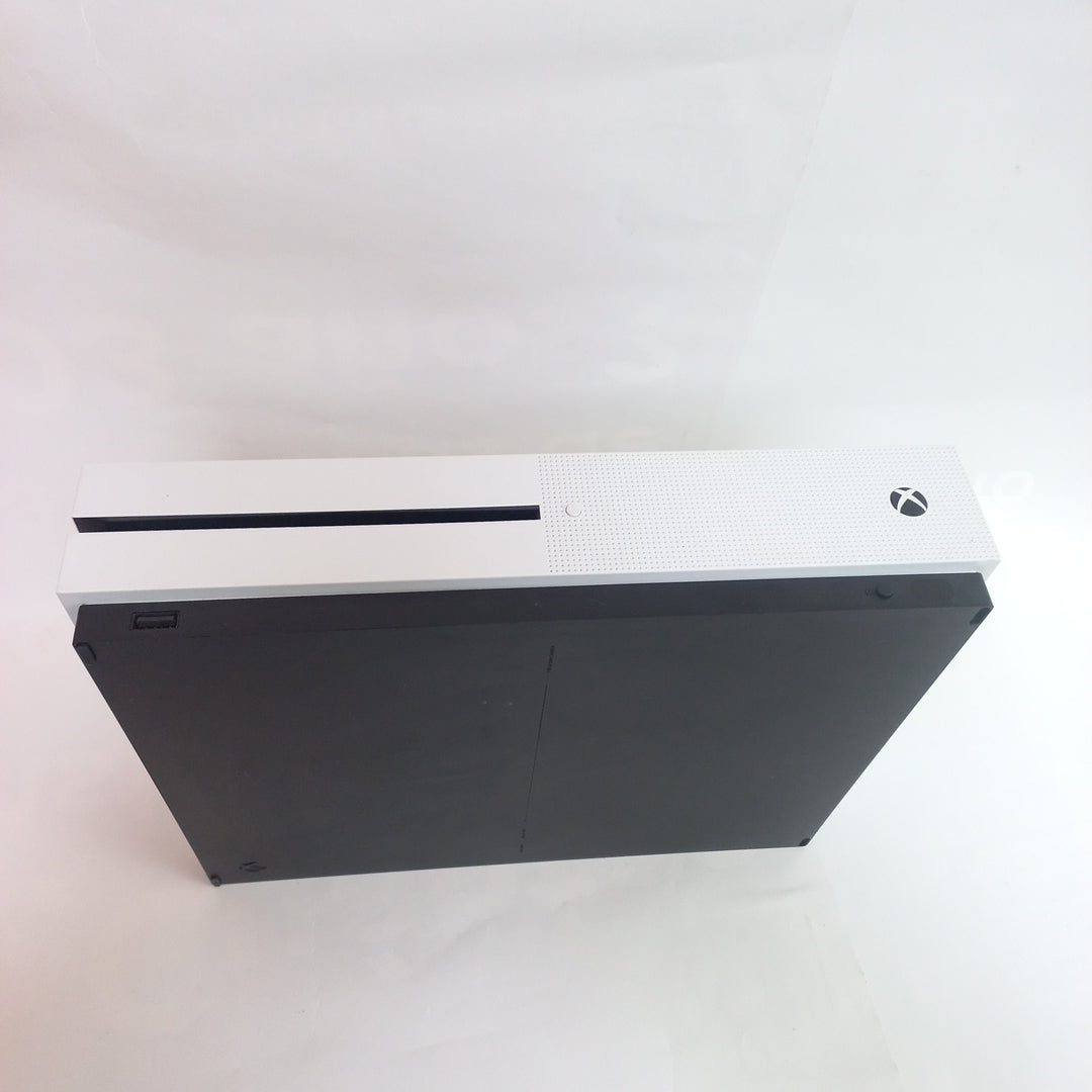 CONSOLA DE VIDEOJUEGO MICROSOFT XBOX ONE S 1 TB (SEMINUEVO)