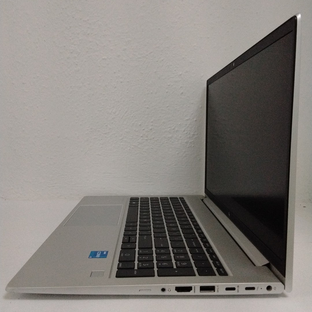 LAPTOP HP ELITEBOOK 650 G10 (2024) 512 GB SSD 16 GB RAM (SEMINUEVO)