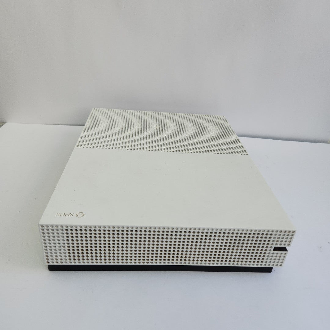 CONSOLA DE VIDEOJUEGO MICROSOFT XBOX ONE S 1 TB (SEMINUEVO)