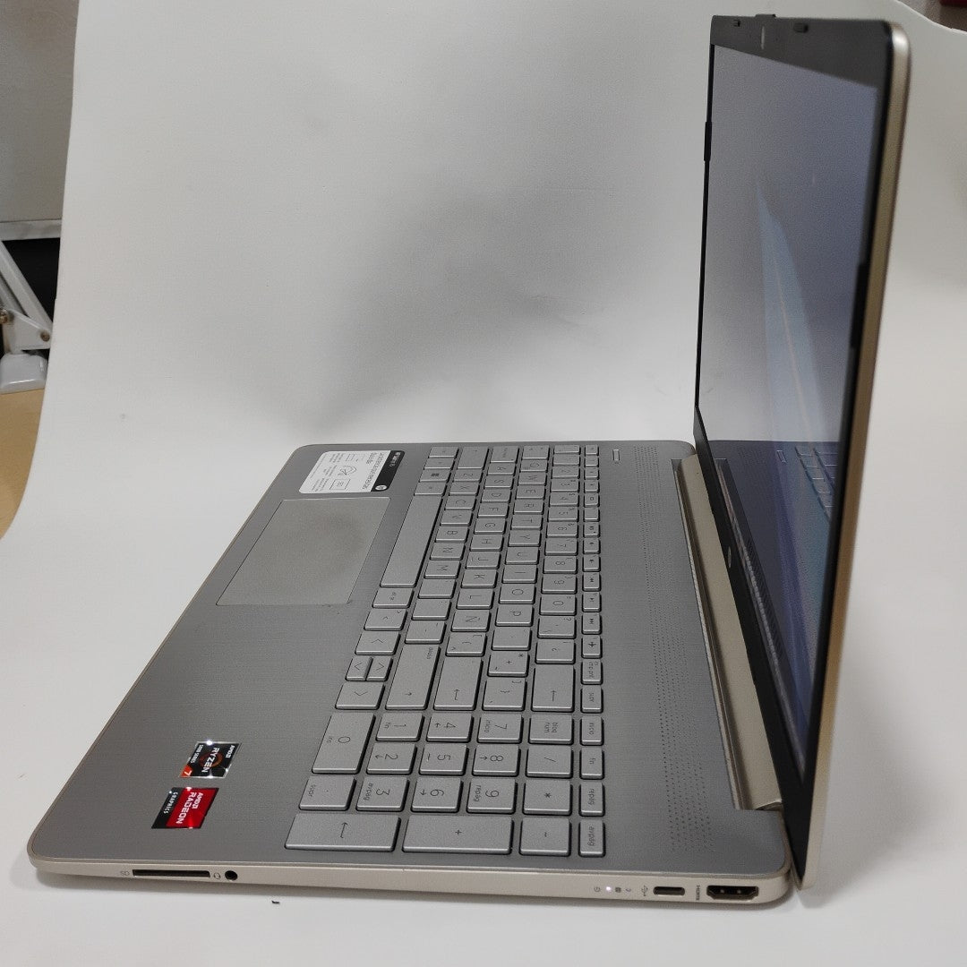 LAPTOP HP 15-EF2505LA (2023) 512 GB SSD 8 GB RAM (SEMINUEVO)