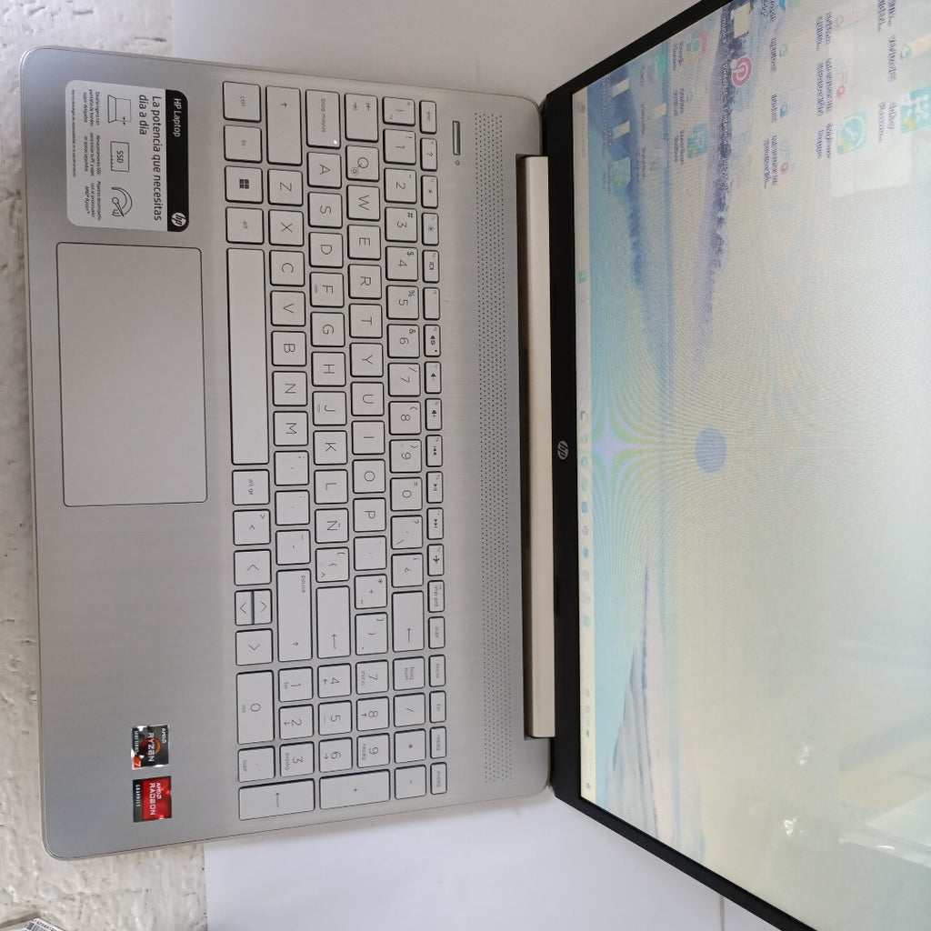 LAPTOP HP 15-EF2505LA (2023) 512 GB SSD 8 GB RAM (SEMINUEVO)