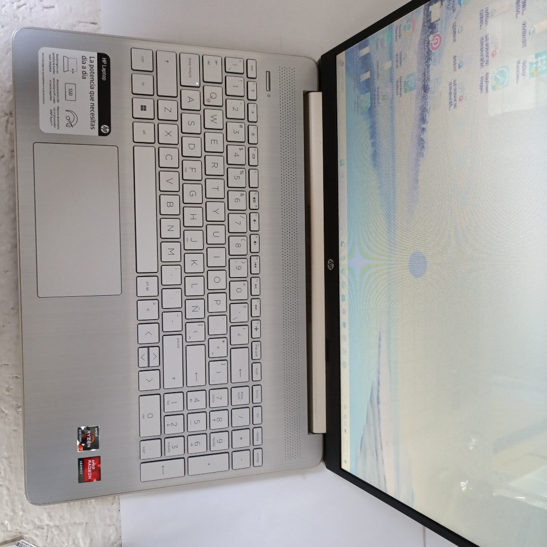 LAPTOP HP 15-EF2505LA (2023) 512 GB SSD 8 GB RAM (SEMINUEVO)