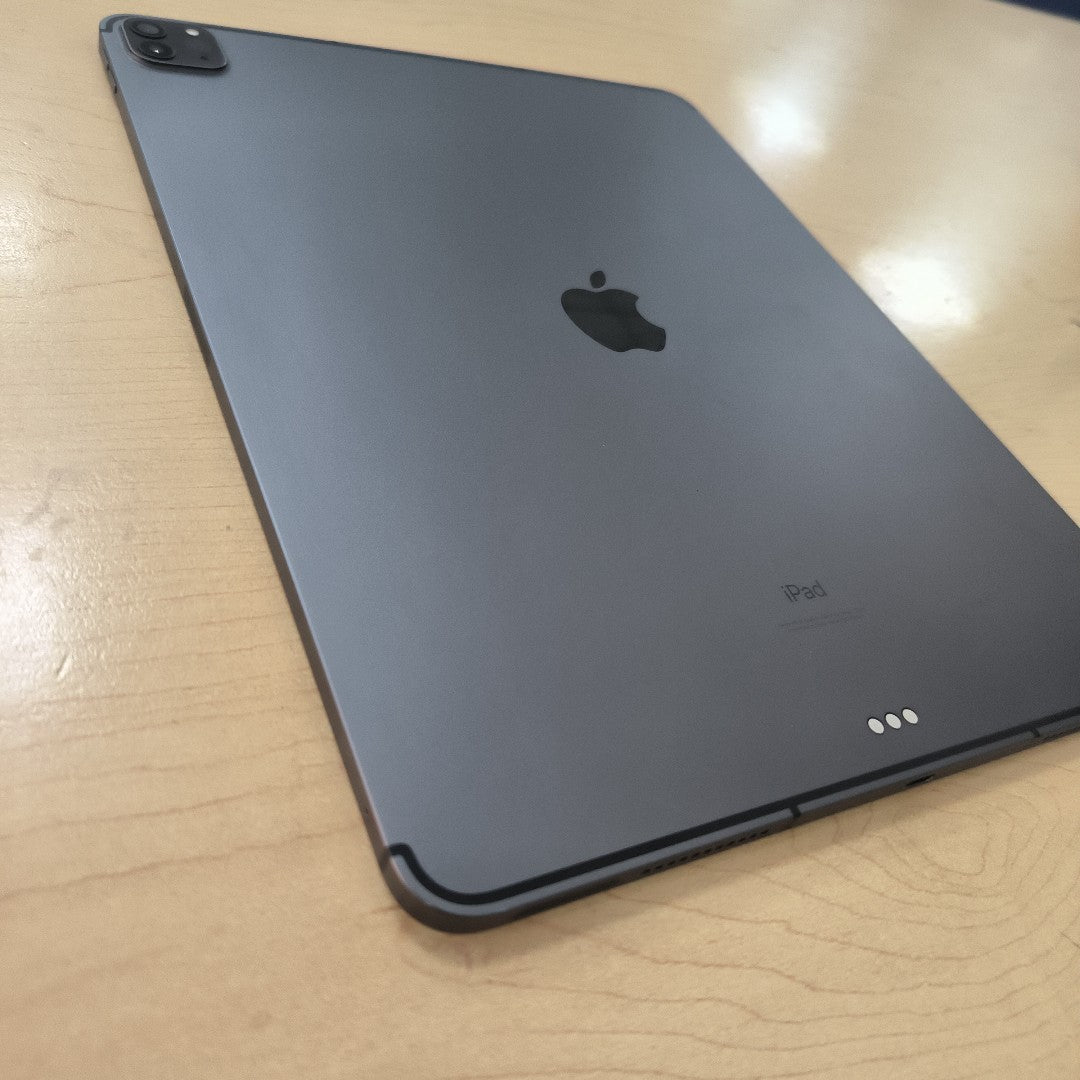 TABLETA APPLE IPAD PRO 5 12.9" A2379 256 GB 8 GB RAM (SEMINUEVO)