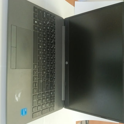 LAPTOP HP 250 G9 (2023) 512 GB SSD 16 GB RAM (SEMINUEVO)