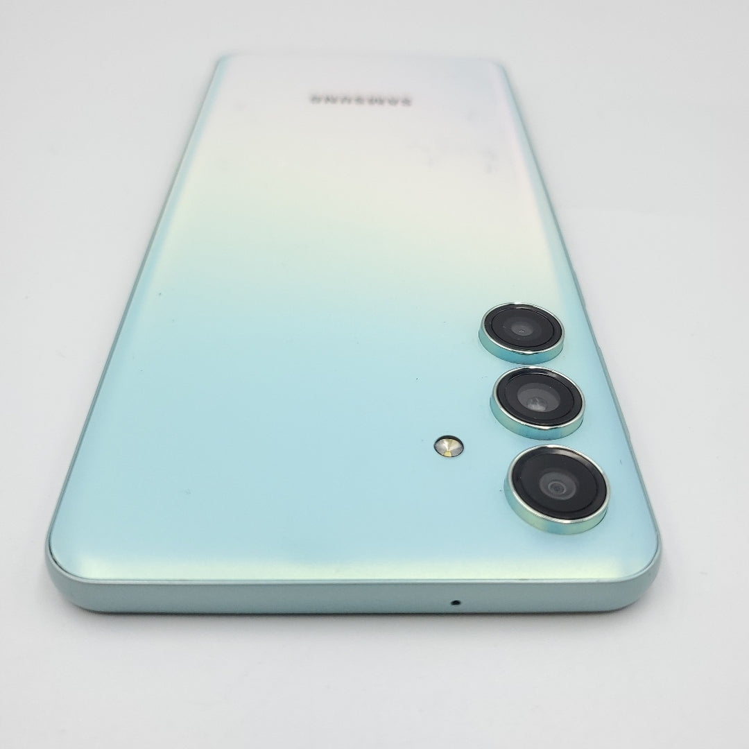 CELULAR SAMSUNG GALAXY M55 SM-M556B (2024) 128 GB 8 GB RAM (SEMINUEVO)