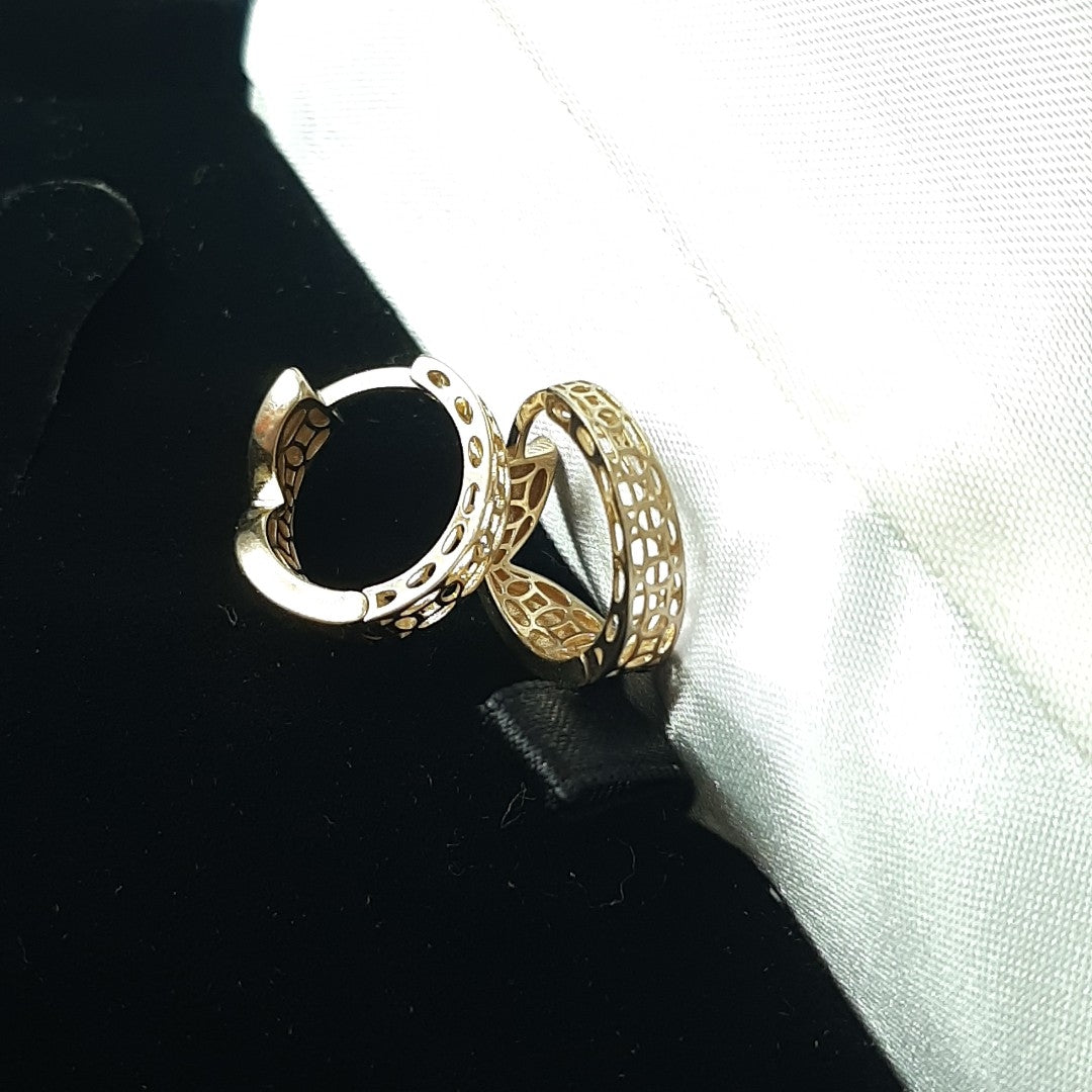 HUGGIES ORO 14K 2.7 (NUEVO)