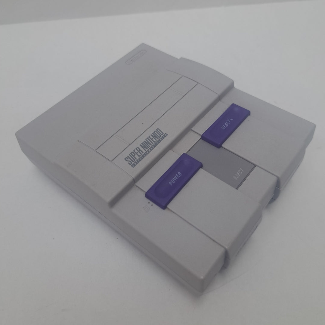 CONSOLA DE VIDEOJUEGO NINTENDO SUPER NES CLASSIC MINI 21 JUEGOS PRECARGADOS (SEMINUEVO)