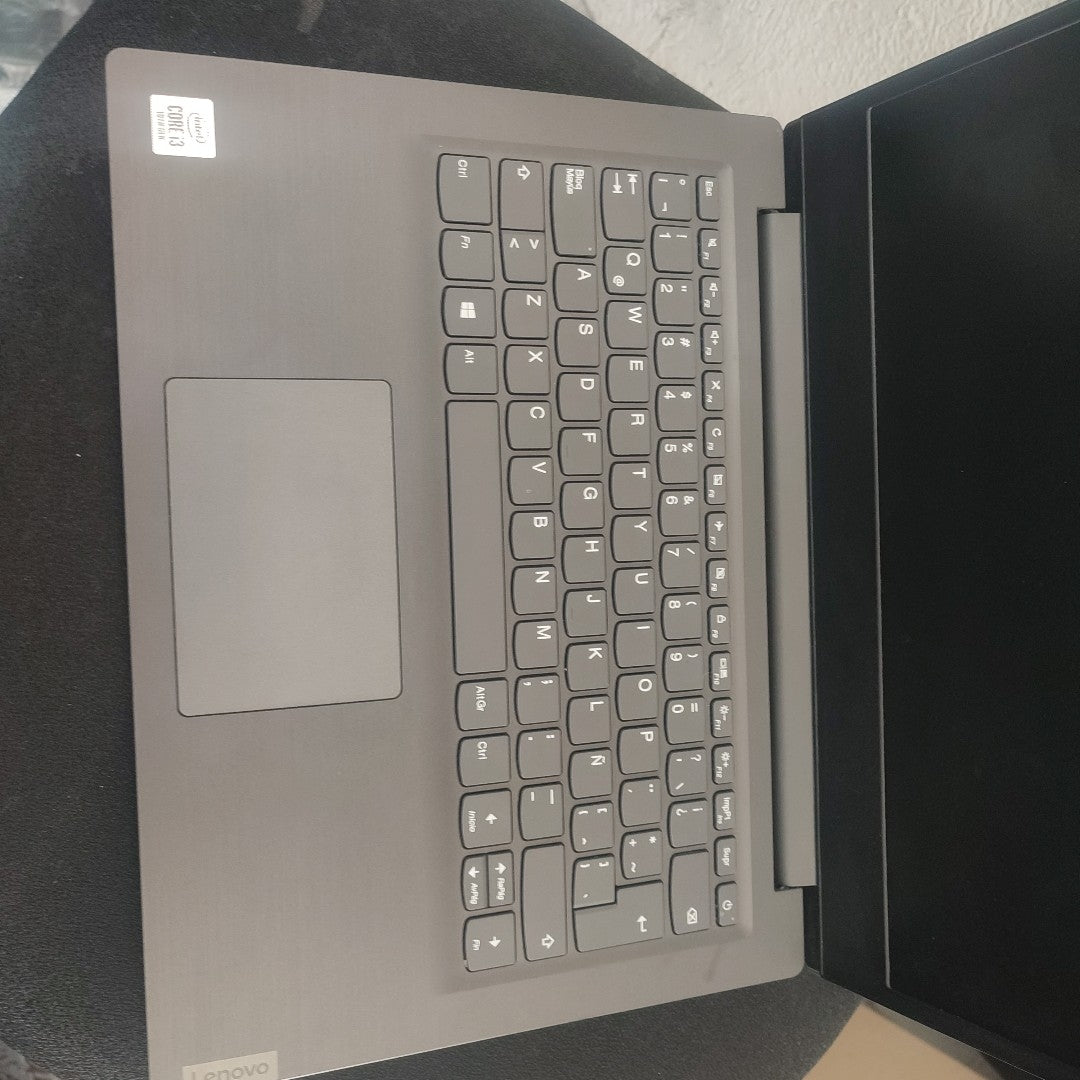 LAPTOP LENOVO V14-IIL (2021) 1 TB 8 GB RAM (SEMINUEVO)