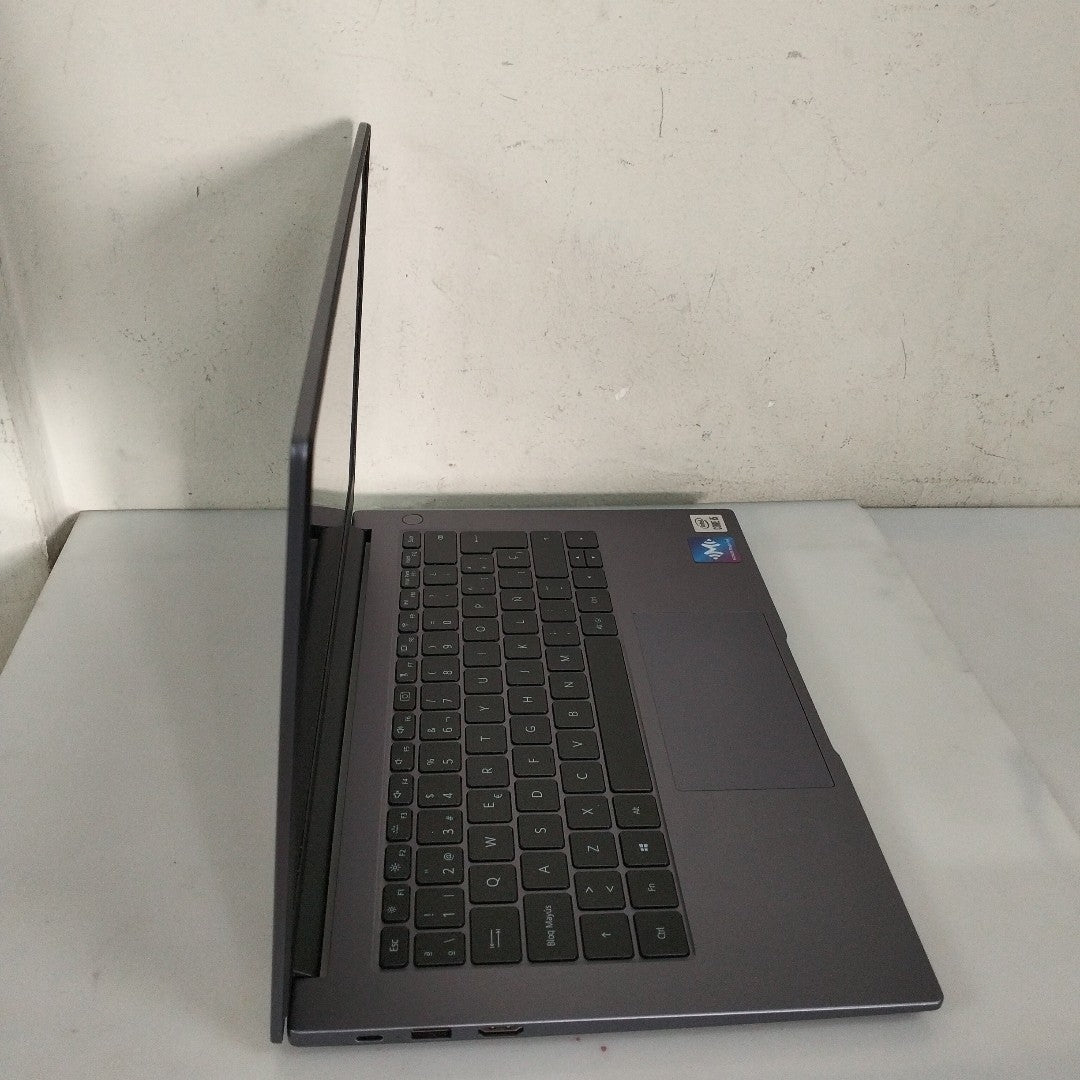 LAPTOP HONOR MAGICBOOK X14 NBR-WAH9 (2021) 512 GB SSD 8 GB RAM (SEMINUEVO)