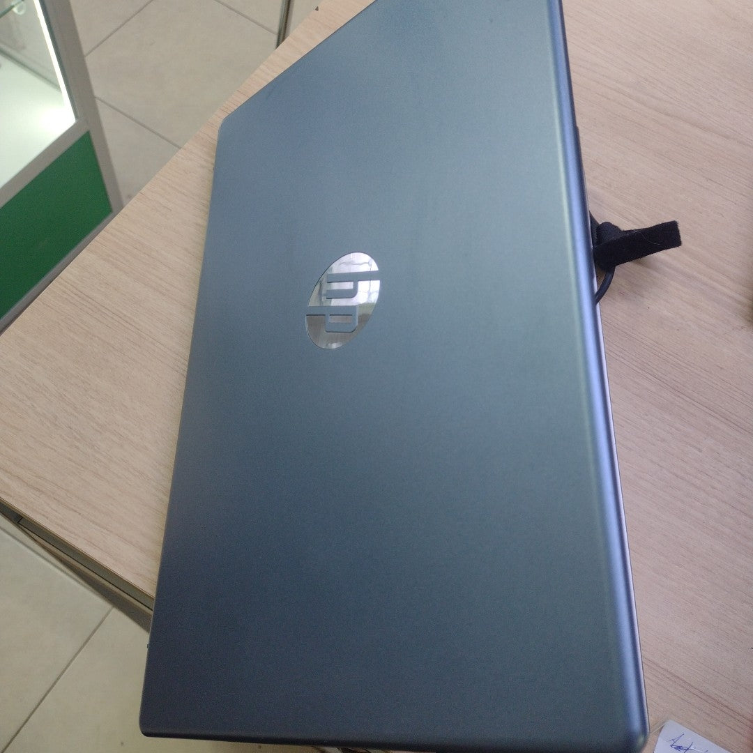 LAPTOP HP 14-EM0002LA (2023) 512 GB SSD 8 GB RAM (SEMINUEVO)
