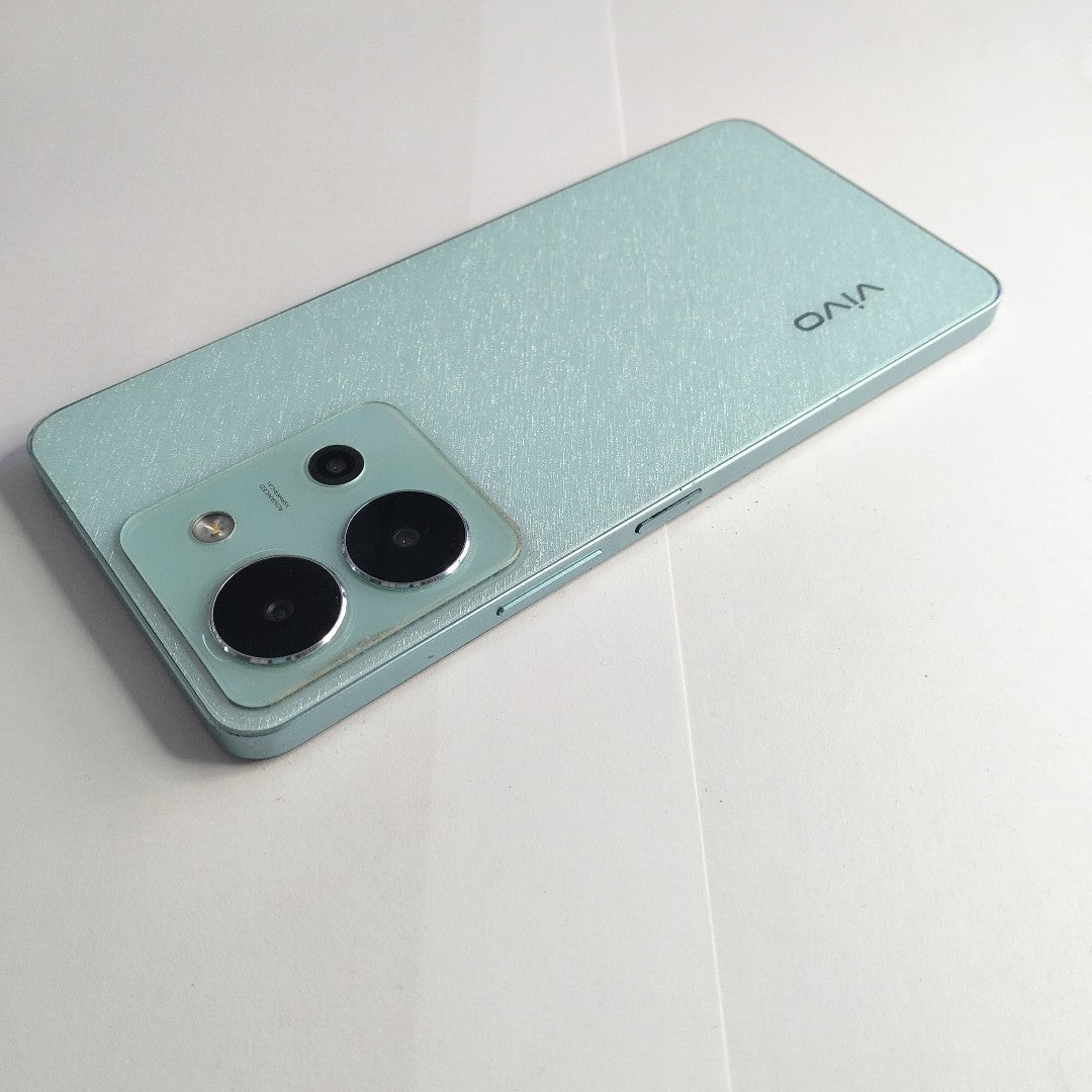 CELULAR VIVO Y36 V2247 128 GB 8 GB RAM (SEMINUEVO)